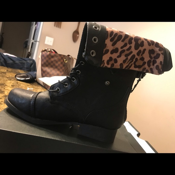 Shoes - Picture 2 of 3